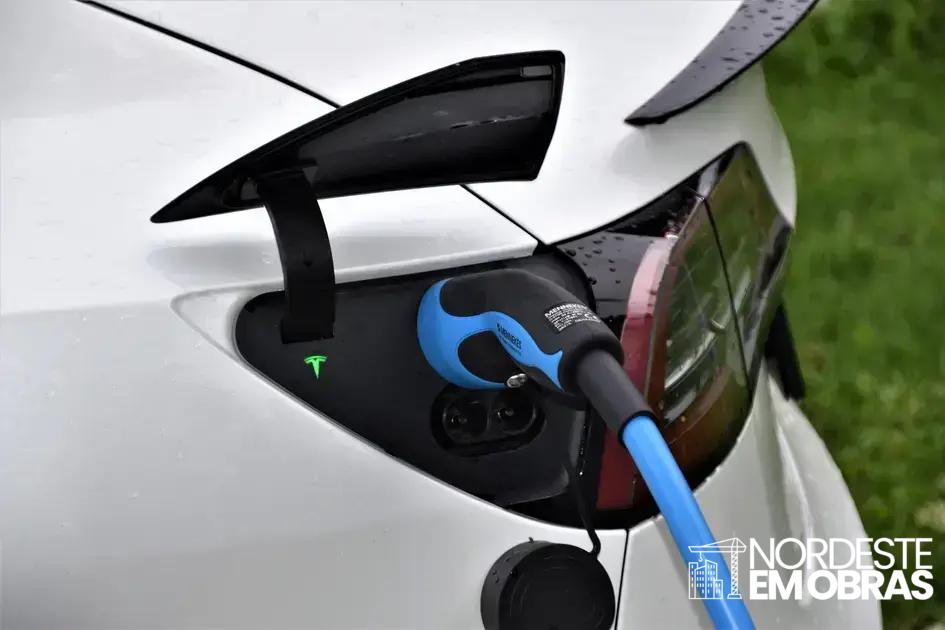 Como o V2G pode fortalecer a rede elétrica e pagar proprietários de EVs