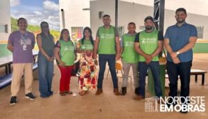 Horta escolar transforma merenda e ensino em São João do Paraíso